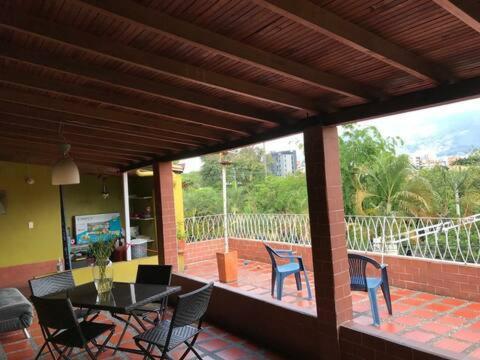 Ferienwohnung Alcobas Con Desayuno Incluido Bano Compartido Medellín Exterior foto