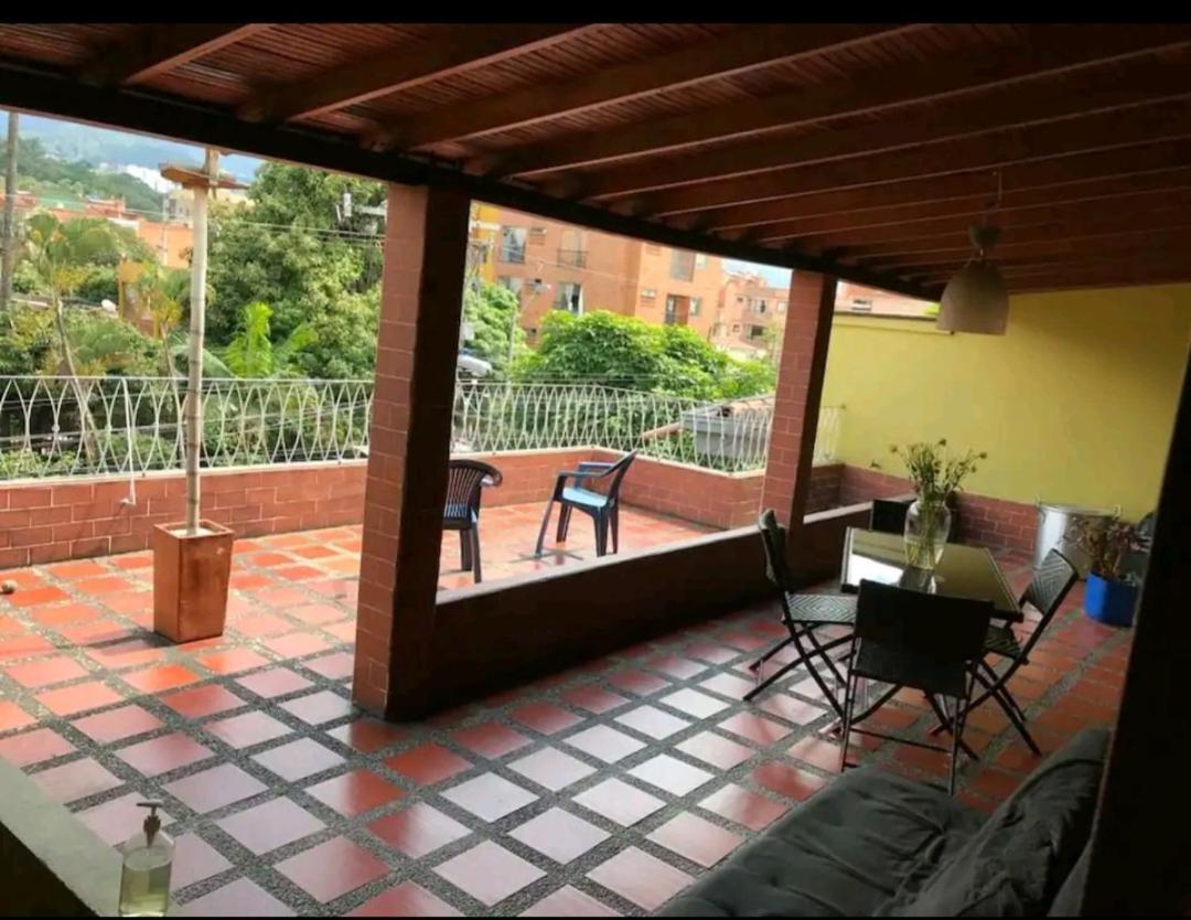 Ferienwohnung Alcobas Con Desayuno Incluido Bano Compartido Medellín Exterior foto