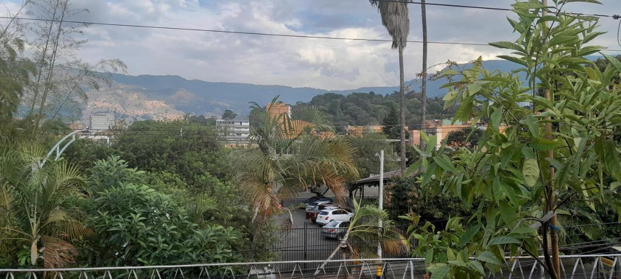 Ferienwohnung Alcobas Con Desayuno Incluido Bano Compartido Medellín Exterior foto
