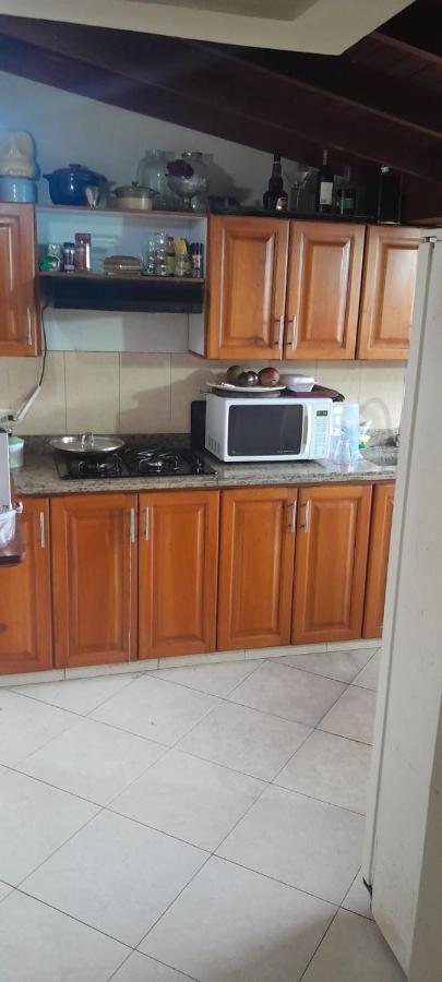 Ferienwohnung Alcobas Con Desayuno Incluido Bano Compartido Medellín Exterior foto