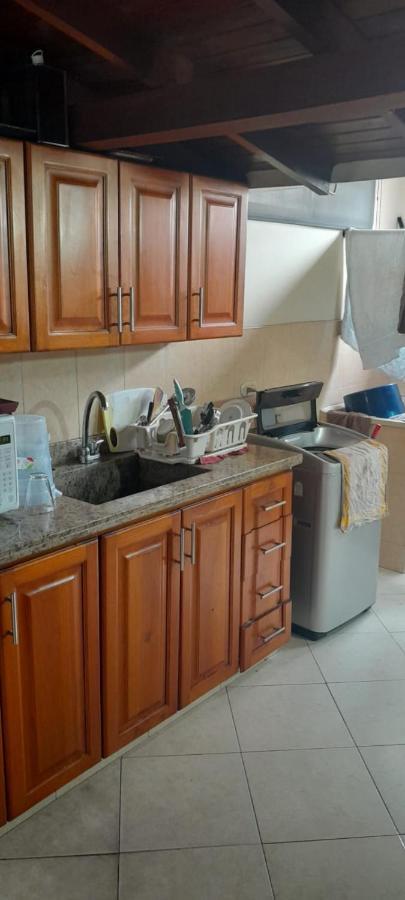 Ferienwohnung Alcobas Con Desayuno Incluido Bano Compartido Medellín Exterior foto